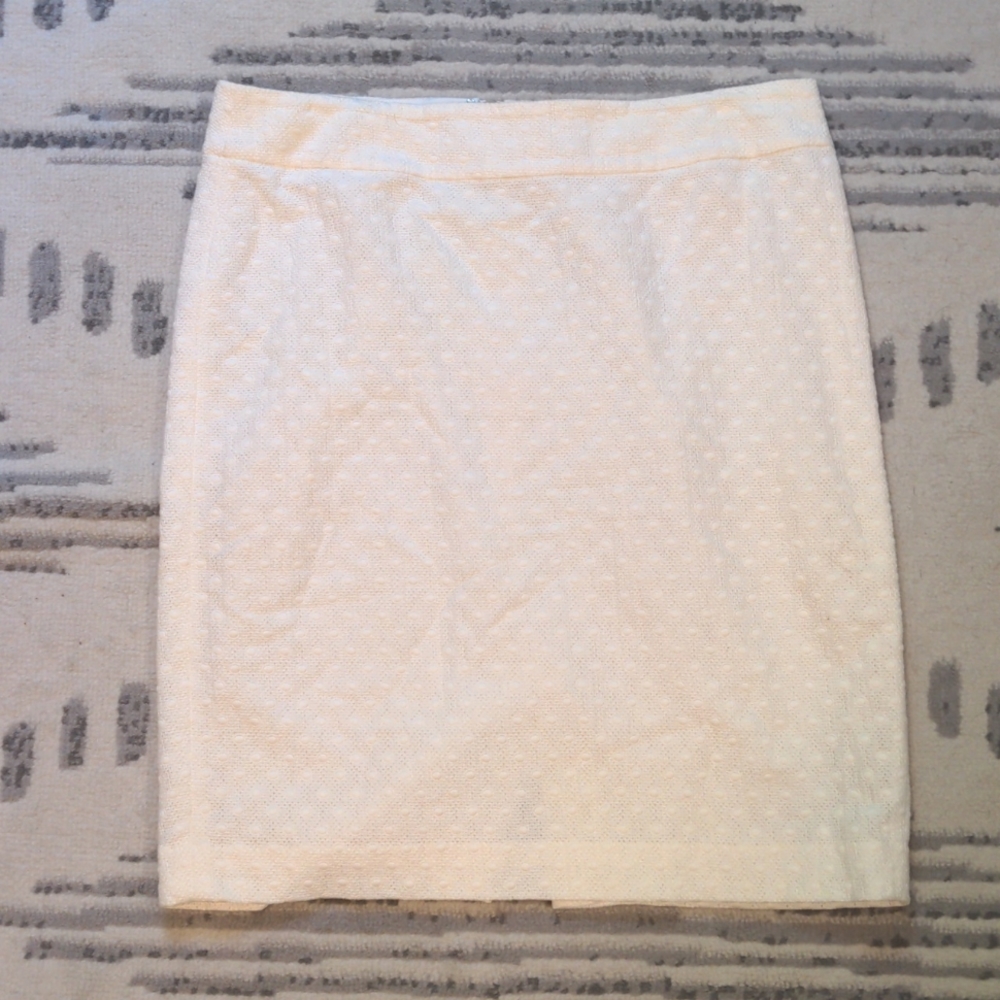 Ann Taylor Cream Pencil Skirt with Dotted Pattern - Size 12